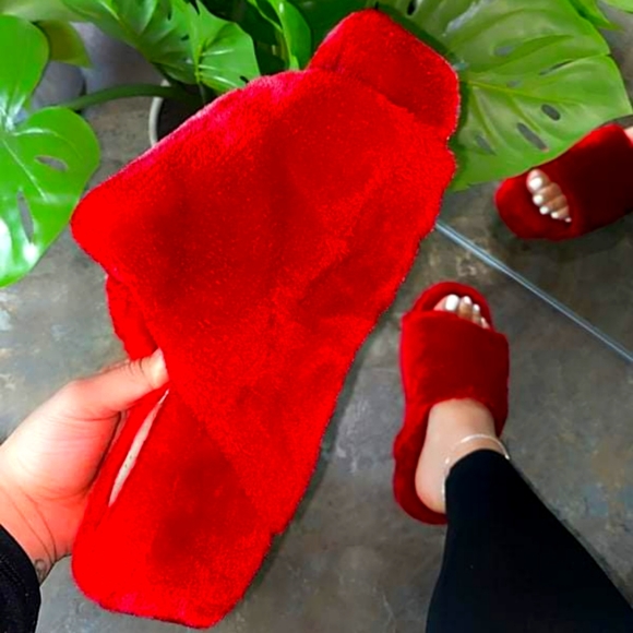 Cape Robbin Shoes - 🆕Red Faux Fur Open Toe Wide Strap Slipper Sandals